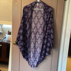 Francesca’s Blue Patterned Kimono